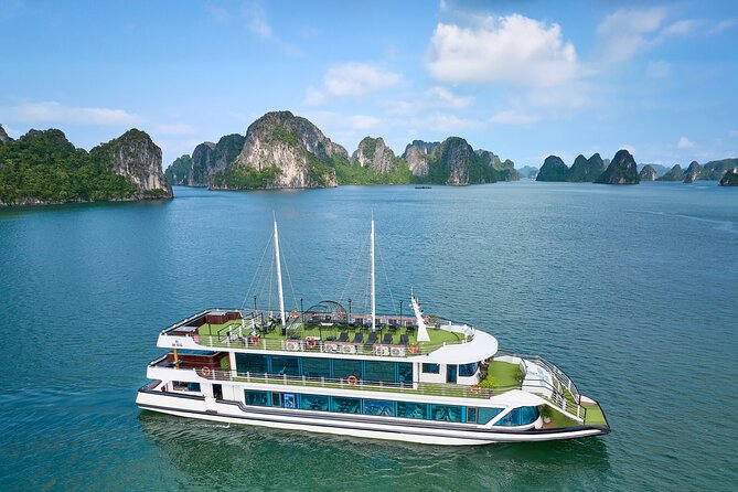 Halong Heritage Luxury Day Cruise-Buffet lunch&Limousine transfer - Boarding at Tuan Chau Island around midday