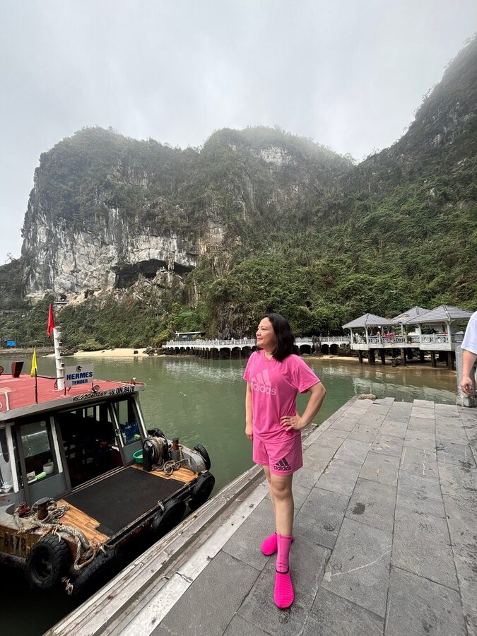 Halong Heritage Luxury Day Cruise-Buffet lunch&Limousine transfer - Luon Cave by kayak or bamboo boat