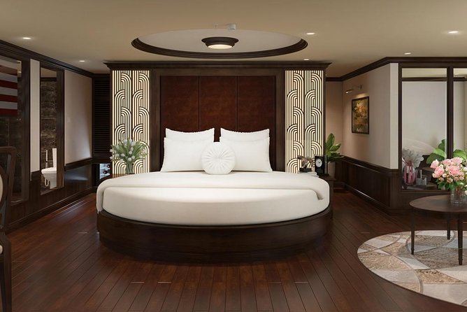 Halong Luxury Cruise 2D/1N: Kayaking, swimming, Surprise cave, Titop island - The cabin: comfortable, but do not expect a hotel suite
