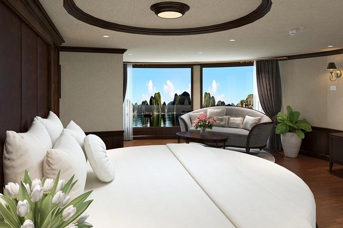 Halong Luxury Cruise 2D/1N: Kayaking, Swimming, Titop island, meals, best prices - What the crew and service add