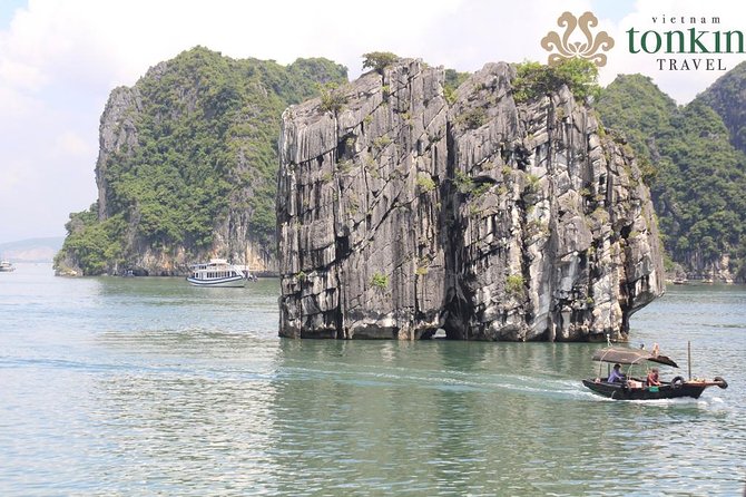 Halong Luxury Cruise 2D/1N: Kayaking, Swimming, Titop island, meals, best prices - Boarding and settling into your private cabin