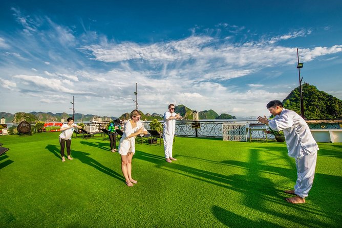 Halong Luxury Cruise 2D/1N: Kayaking, swimming, Titop island, Surprise cave - Day two: Surprise Cave and the return to port