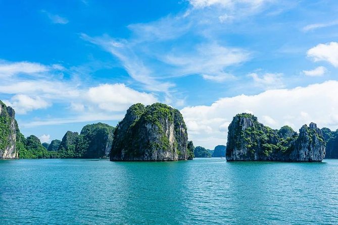 Halong Luxury Cruise Full Day Tour from Hanoi: All Inclusive - Luon Cave by kayak or bamboo boat