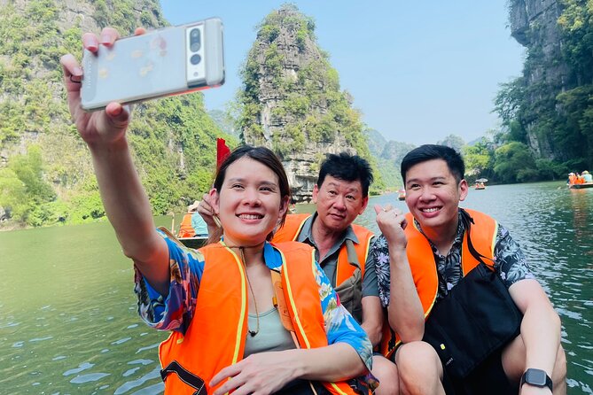 Hang Mua - Hoa Lu - Tam Coc Small Group Tour 8 People a Group - Hoa Lu and the temples of Vietnam’s first capital