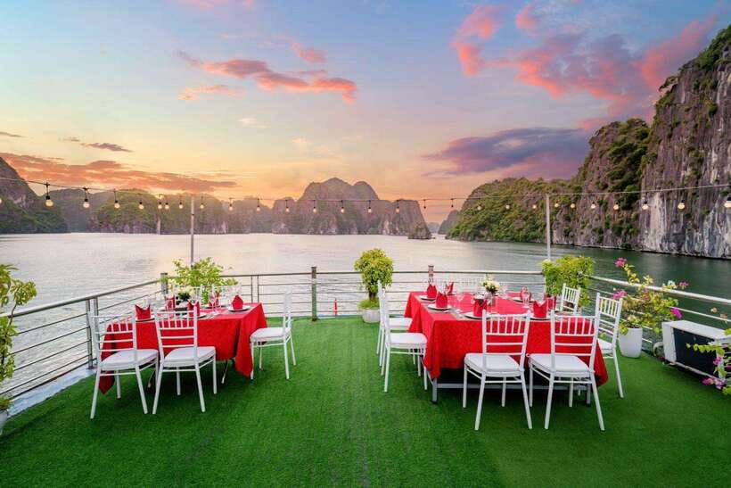 Hanoi: 2-Day Ha Long and Lan Ha Bay Cruise with Kayaking - From Hanoi to Beo Harbor in Three Hours