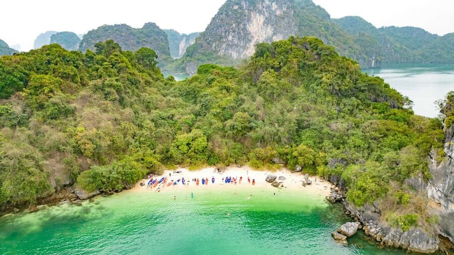 Hanoi: 3-Day Ninh Binh, Ha Long & Bai Tu Long Cruise UNESCO - Day one: Bai Dinh Temple and Vietnam’s grand scale