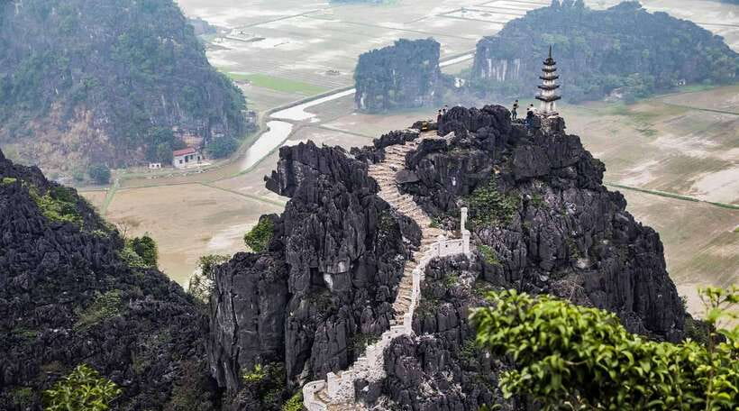 Hanoi: 3-Day Ninh Binh, Ha Long, & Lan Ha Bay Luxury Cruise - Day two moves from Ninh Binh to the sea