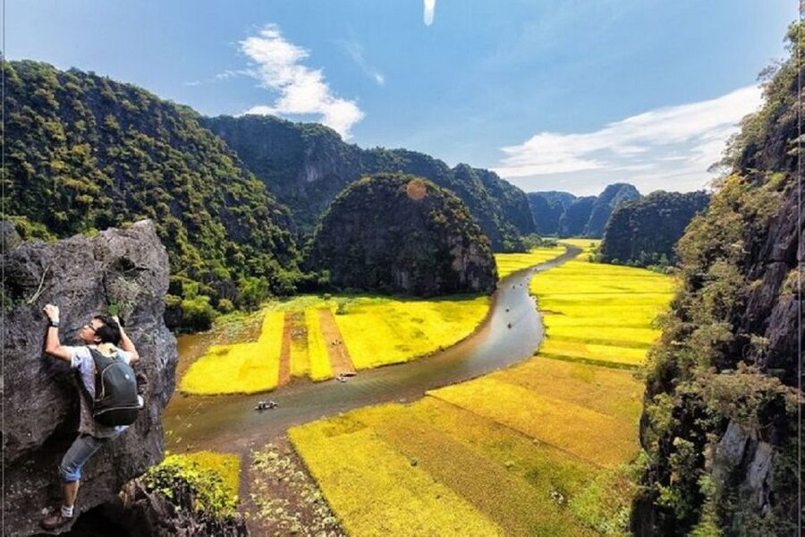 Hanoi: 3-Day Ninh Binh to Bai Tu Long Bay Tour and Cruise - Sunset, sauna, and the evening program