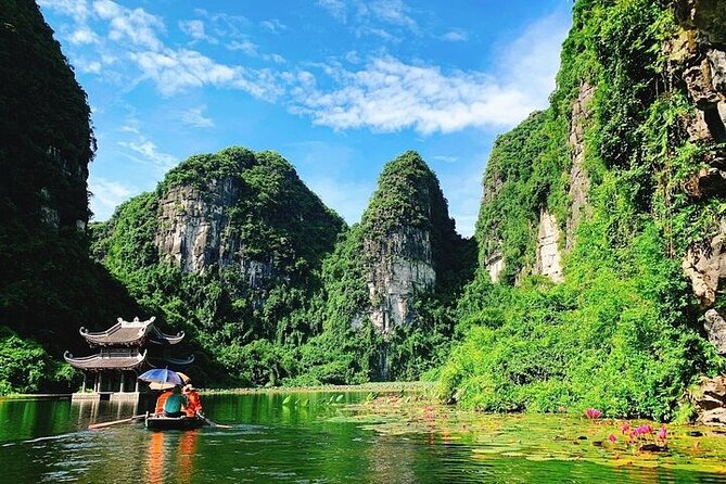 Hanoi: 3-Day Ninh Binh Trip and Ha Long Bay 4-Star Cruise - Ninh Binh by bamboo boat, bicycle, and village road
