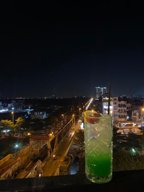 Hanoi: 7 Tastings Street Food Tour with Train Street - Train Street adds a memorable change of pace