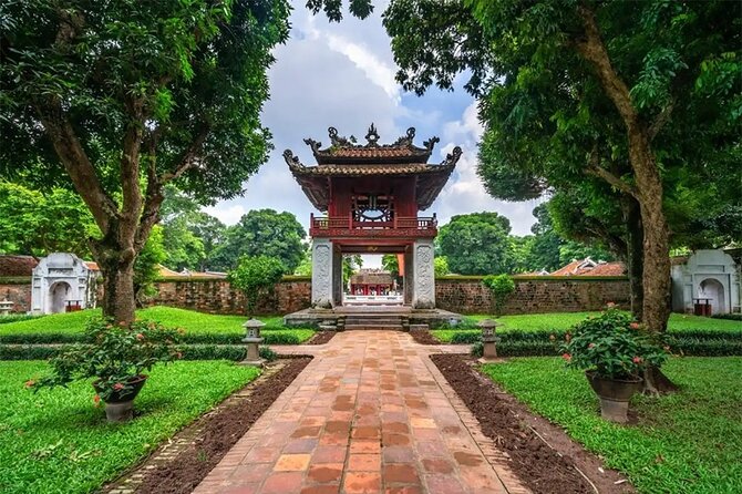 Hanoi All in One Full Day Sightseeing Tour - The Temple of Literature rewards careful looking