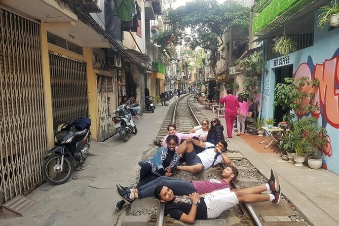 Hanoi All-In-One Tour: Highlights & Train Street & Culture & Fun - The afternoon tea and local-life stop