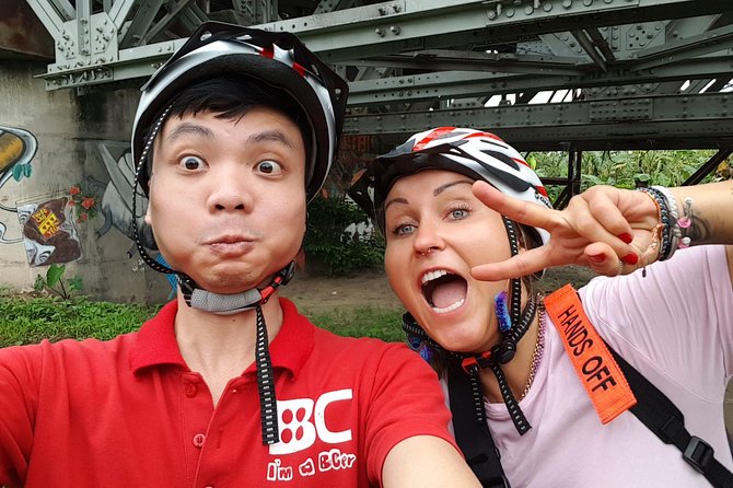 Hanoi: Amazing Morning with Bicycle - All Inclusive - Ba Dinh Square before the crowds