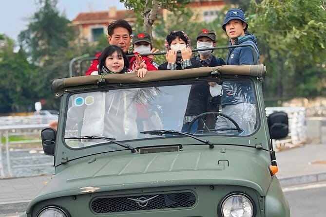 Hanoi Army Jeep Tour with Food and Culture Sightseeing - Train Street and the limits of a famous photo stop