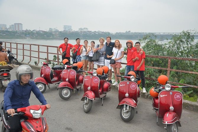 Hanoi By Vespa Tours: HISTORY + CULTURE + SIGHT + FUN 2,5 Hours - Huu Tiep Lake and the B-52 wreck