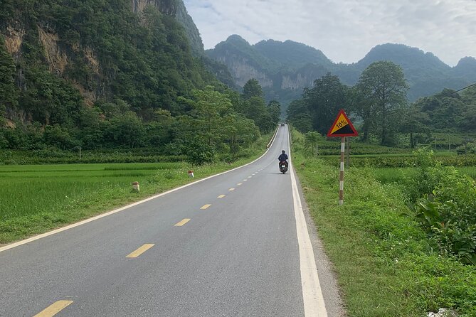 Hanoi - Cao Bang city - Ban Gioc Warterfall 2days/2nights ED7 - Trúc Lâm Pagoda and the Approach to Ban Gioc