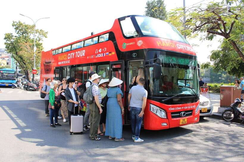 Hanoi: Centuries of Highlights in 1 Hour by Open-Top Bus - Hoan Kiem Lake and the Old Quarter