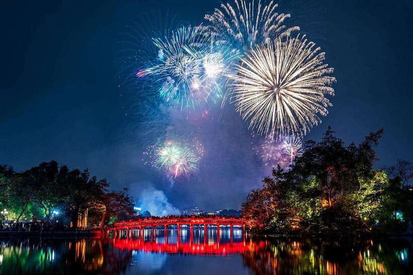 Hanoi City Half Day - The City Contains Cultural Beauty - Ho Chi Minh Mausoleum and Ba Dinh Square