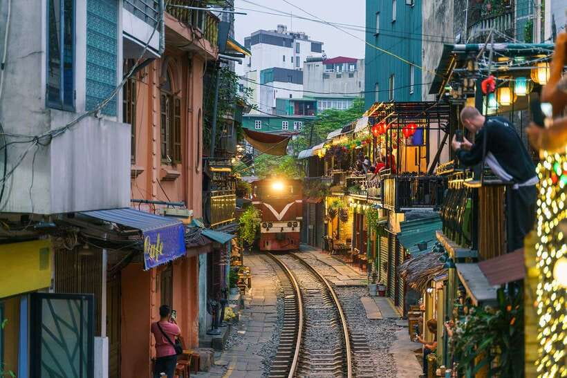 Hanoi: City Highlights Tour with Train Street & Hidden Gems - Why Train Street is the main event
