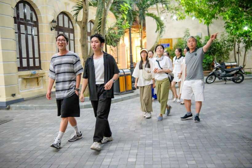 Hanoi: City Highlights Tour with Train Street & Hidden Gems - Hoan Kiem Lake and a useful Old Quarter orientation