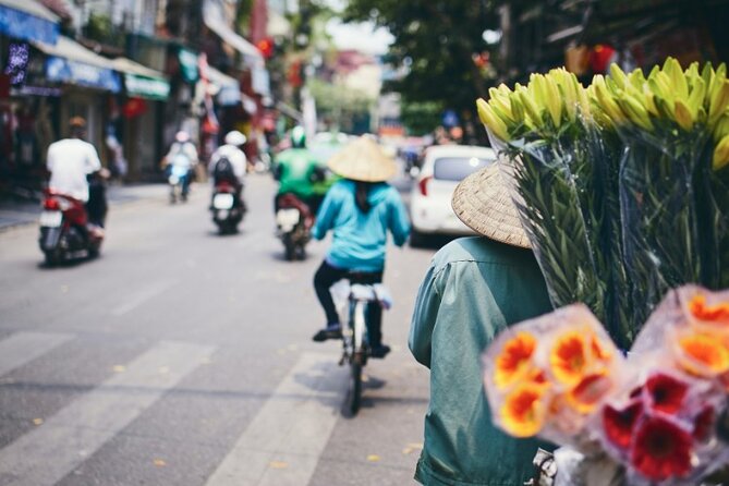 Hanoi City Motorbike Tour with Banana Island and Local Food - The food stop is part of the real value