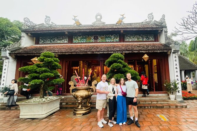 Hanoi City Tour Half Day Private/ Group Tour - Tran Quoc Pagoda beside West Lake