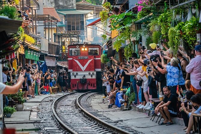 Hanoi City Tour: Private Half-Day Customized with Train Street - Tran Quoc Pagoda and the quiet edge of West Lake