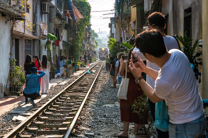 Hanoi City Walking Tour Discover Hidden Gems and Train Street - A private route through Hanoi’s working Old Quarter