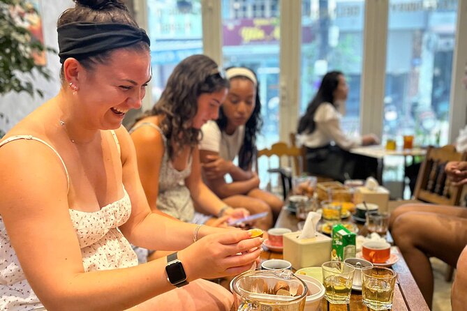 Hanoi Coffee Workshop: Master 6 Signature Vietnamese Coffee - The first tasting: black and brown coffee