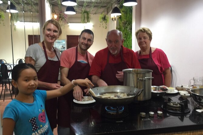 Hanoi Cooking Class and Market Tour in Ancient House - Timing, transport, and practical points