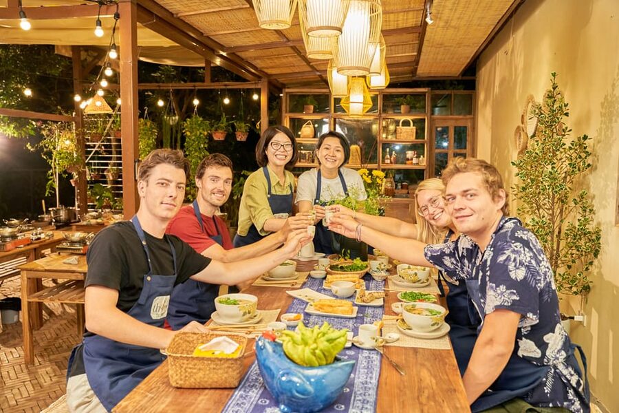 Hanoi Cooking Class in Haven of Tranquility - Thom culinary - Cooking four Vietnamese dishes from scratch