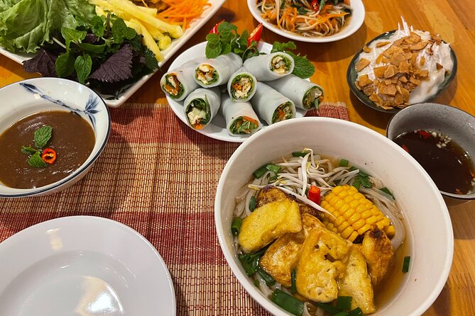 Hanoi Cooking Class Learning 5 Dishes including Banh Xeo - What the market adds to the cooking lesson
