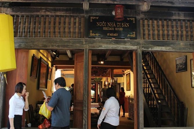 HANOI CULTURAL DISCOVERY TOUR ( "5 in 1" 4 hours - Special Package!) - Phung Hung Mural Street and St. Joseph’s Cathedral
