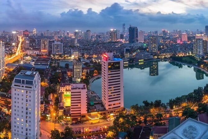 Hanoi Cyclo and Street Food Tour - The Metropole Hotel from the outside