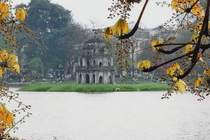 Hanoi Cyclo and Street Food Tour - Pho, banh mi, bun cha, and something sweet