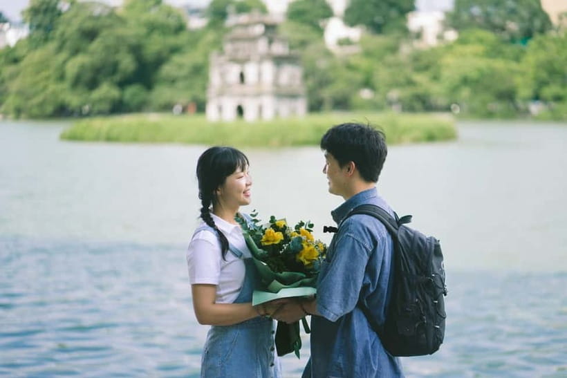 Hanoi Daylight Portraits: Preserve Your Memories - Hanoi Train Street brings a sharper change of mood