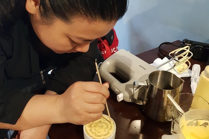 Hanoi Egg Coffee Making Course - Making art in the thick foam