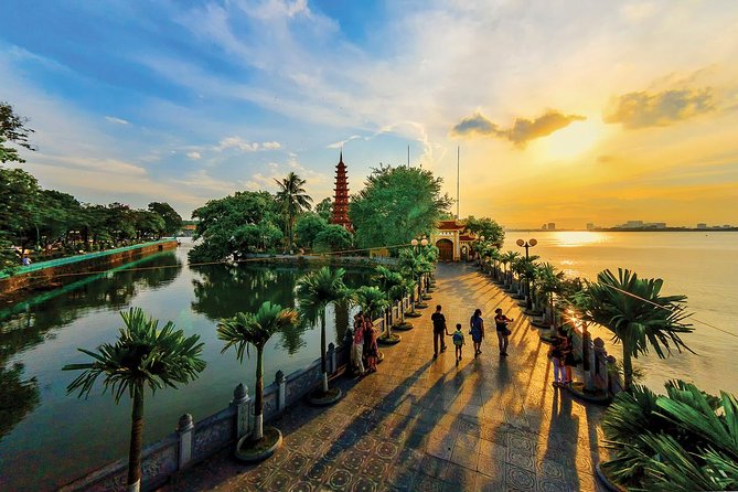 Hanoi Exclusive Craft Beer Bus: Cultural Sightseeing City Tour - Train Street puts Hanoi’s daily life first