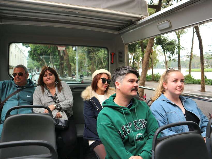 Hanoi Exclusive Craft Beer Bus: Cultural Sightseeing Tour - West Lake and Tran Quoc Pagoda