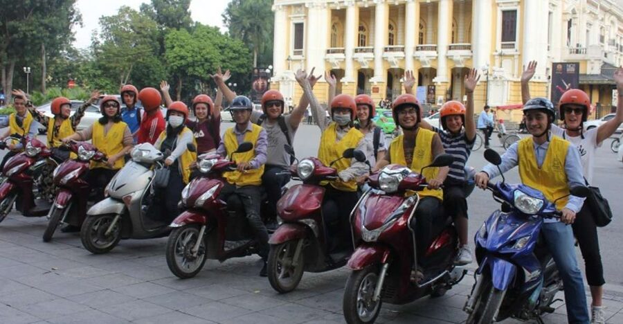 Hanoi: Food and Sightseeing Motorbike Tour with 7 Tastings - Key points at a glance