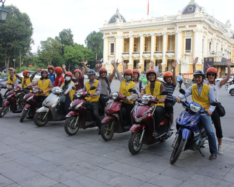 Hanoi: Food and Sightseeing Motorbike Tour with 7 Tastings - West Lake and the first city views