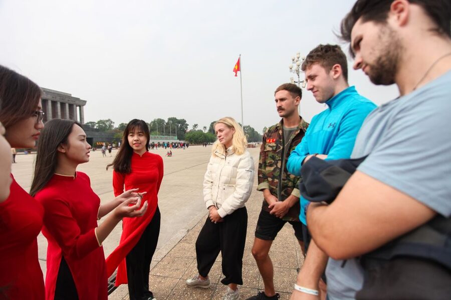 Hanoi: Full-Day City Tour and Water Puppet Show - The Ho Chi Minh complex and an important schedule check