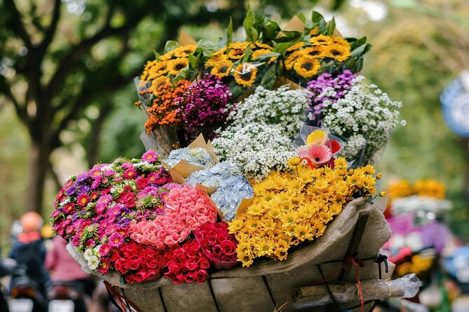 Hanoi Full-Day City Tour: Mausoleum, Temple, Pagoda & Lunch - A full day that explains Hanoi from several angles