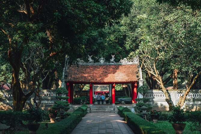 Hanoi Full-Day City Tour: Mausoleum, Temple, Pagoda & Lunch - Lunch with eight traditional Vietnamese dishes