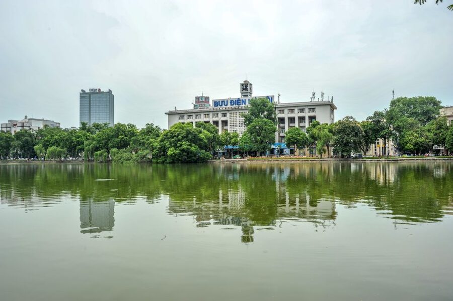Hanoi: Full-Day City Tour with Lunch and Optional Extras - The Temple of Literature and Vietnam’s scholarly past
