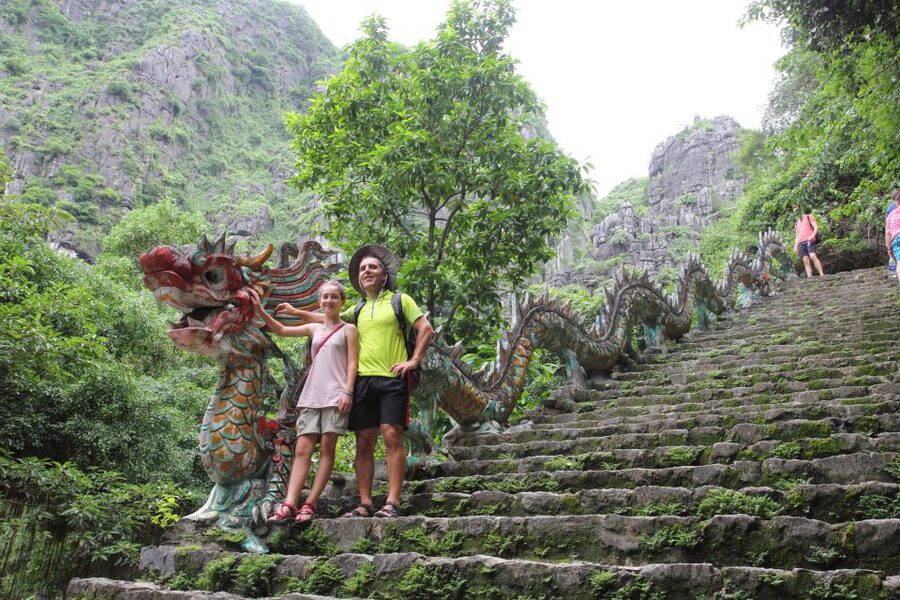 Hanoi: Full-Day Mua Cave, Hoa Lu and Tam Coc Tour - Tam Coc by small boat for 1.5 hours