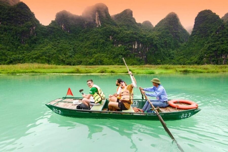 Hanoi: Full Day Tour of Hoa Lu, Tam Coc, and the Mua Cave - The guide and the rhythm of the day