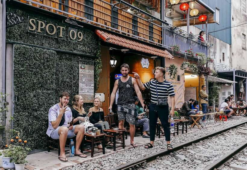 Hanoi: Guided Food Tour with Train Street Visit - Why this Hanoi food tour works so well