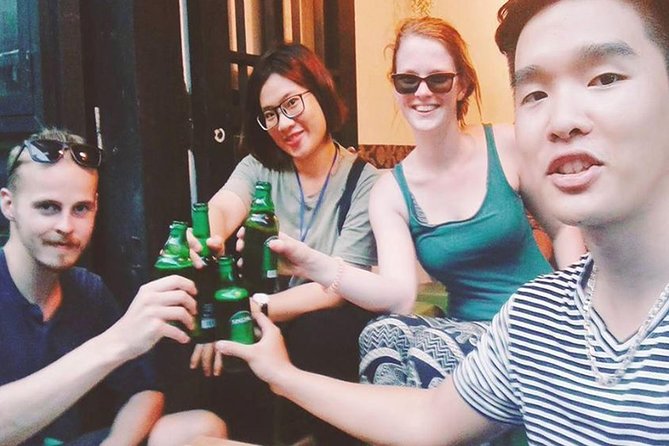 Hanoi Guided Street Food Tour Small Group - The first bites: papaya salad and local flavors