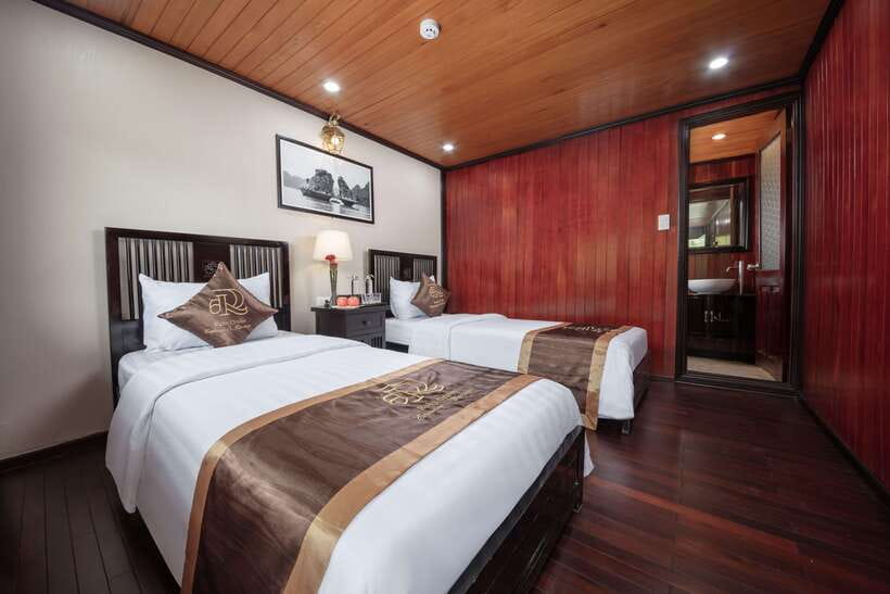 Hanoi: Ha Long Bay 2-Day 1-Night Tour by 4-star Luxury Junk - Key points to know before booking